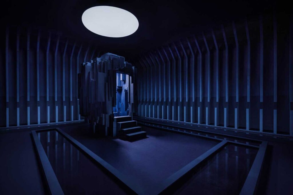 Sanctum photo by Guido Mencari